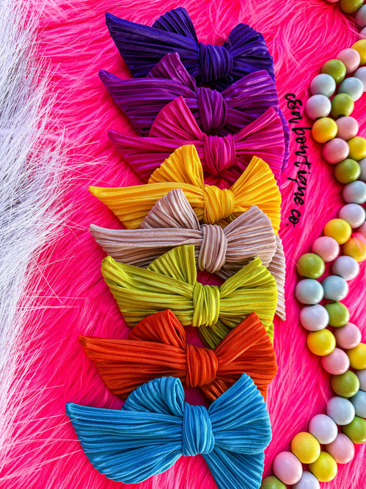 Pleated + Cozy Bows